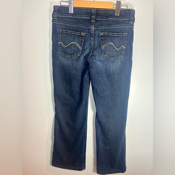 DENVER HAYES, size 32 contemporary fit, straight leg blue jean, denim - Picture 5 of 5